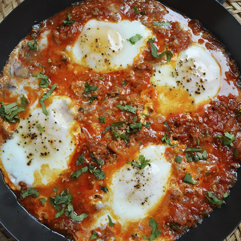 Huevos Ahogados al Chorizo