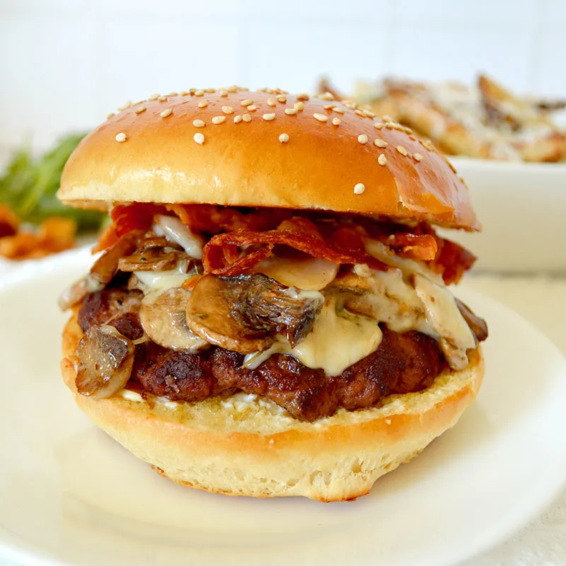 HAMBURGUESA FONDUE CON CHAMPIÑONES