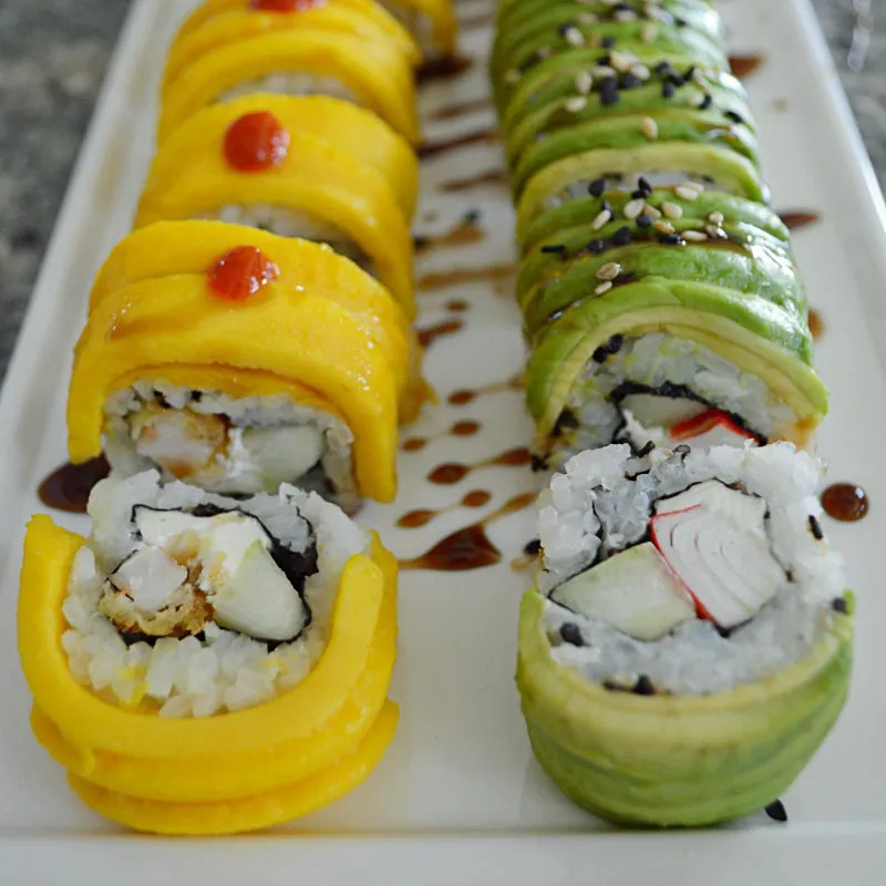 Sushi Aguacate por Fuera